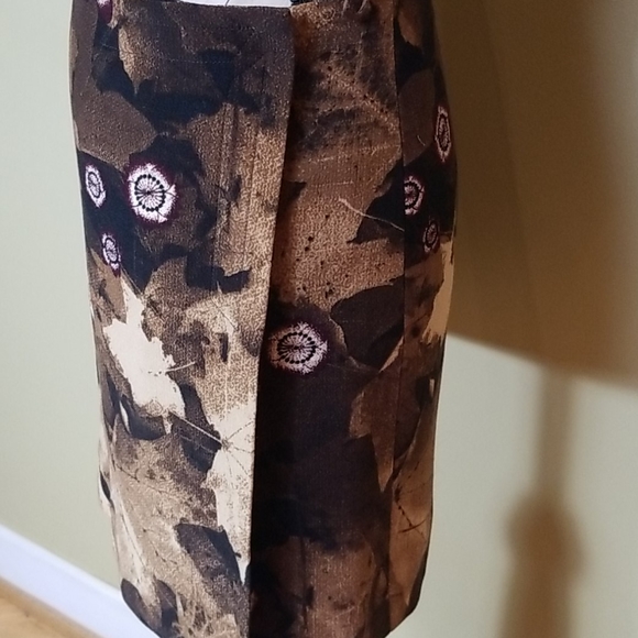 Moschino Leaf Pattern Wool Wrap Skirt - Picture 5 of 13